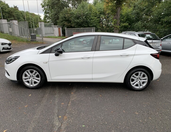 Opel Astra 8