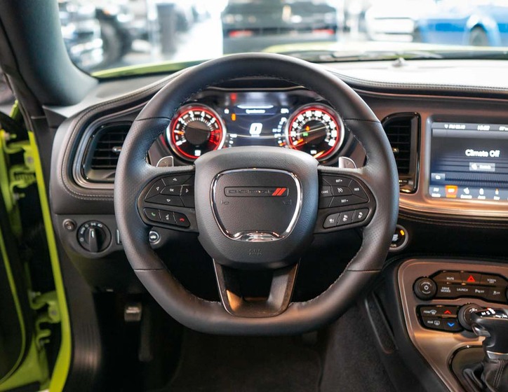 Dodge Challenger 18