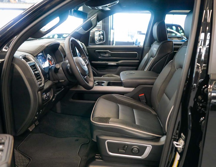 Dodge RAM 13