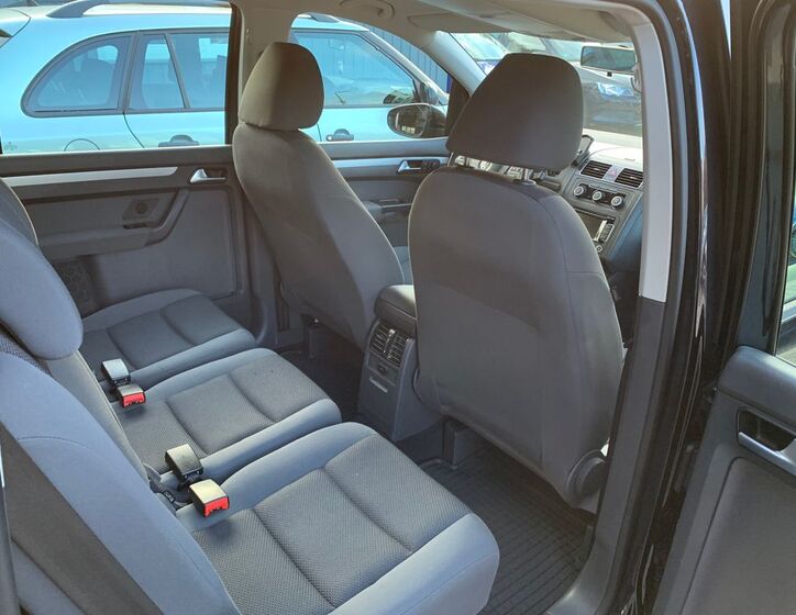 Volkswagen Touran 23