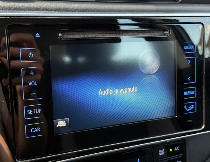 Toyota Auris 15