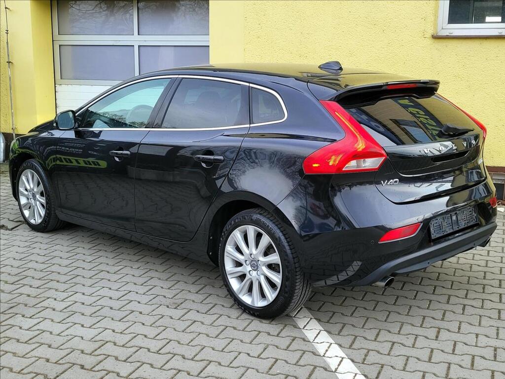 Volvo V40 6