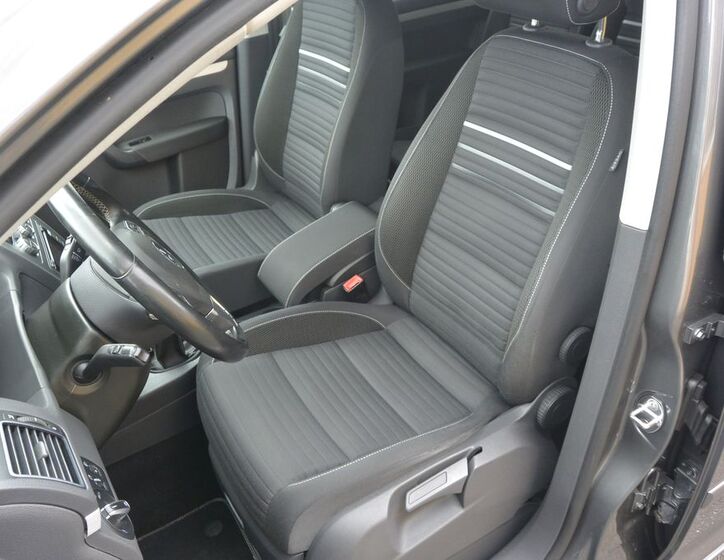Volkswagen Touran 5