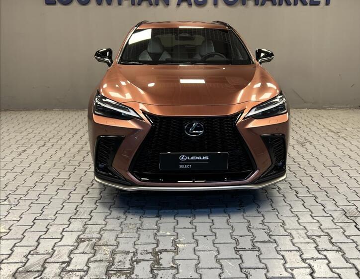 Lexus NX 450h plus 4