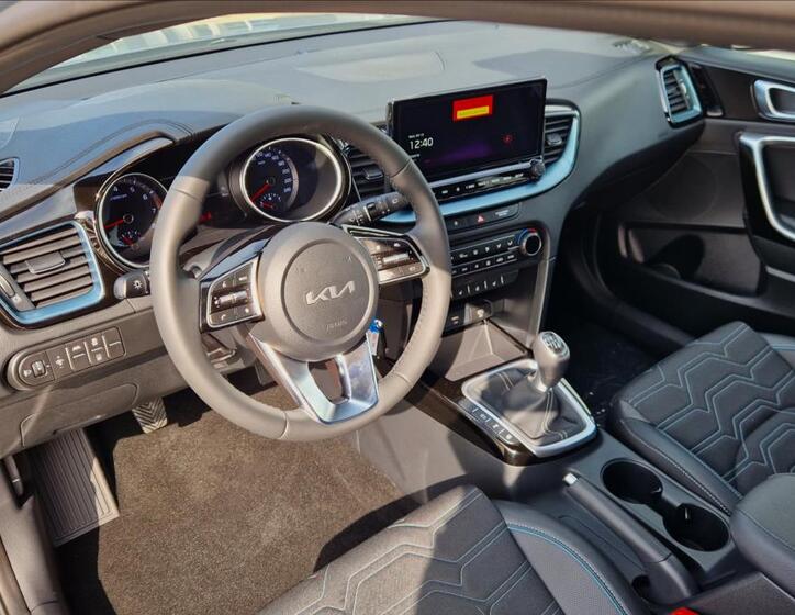 KIA Ceed 8