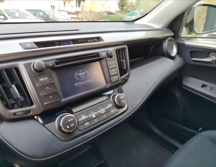 Toyota RAV4 14