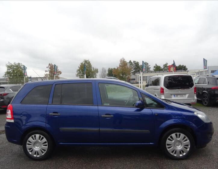 Opel Zafira 7
