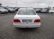 Mercedes-Benz Třídy E 9
