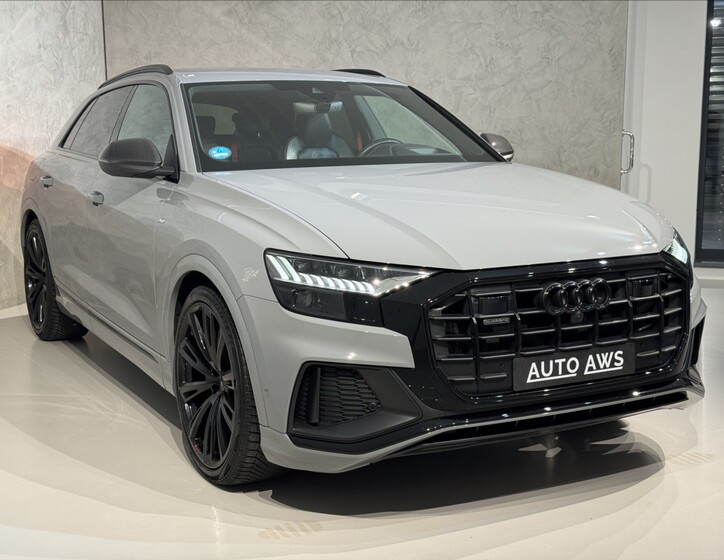 Audi Q8 3