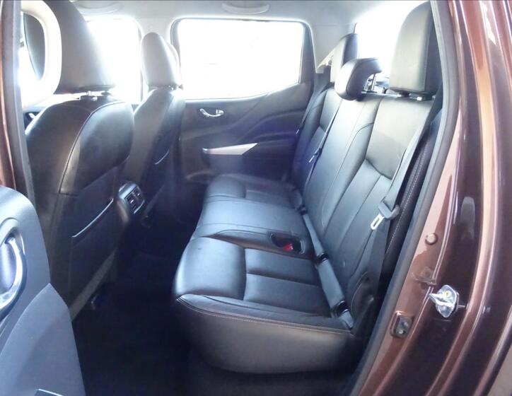 Nissan Navara 20