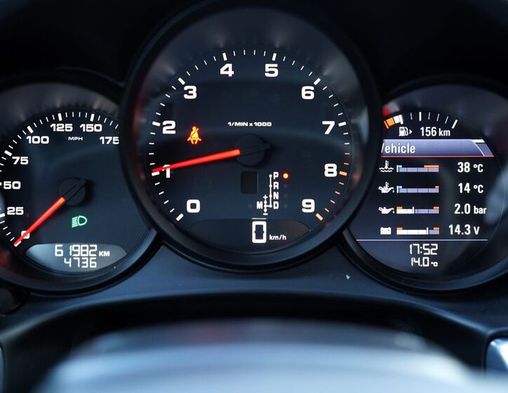 Porsche Cayman 28