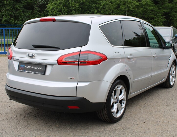 Ford S-MAX 5