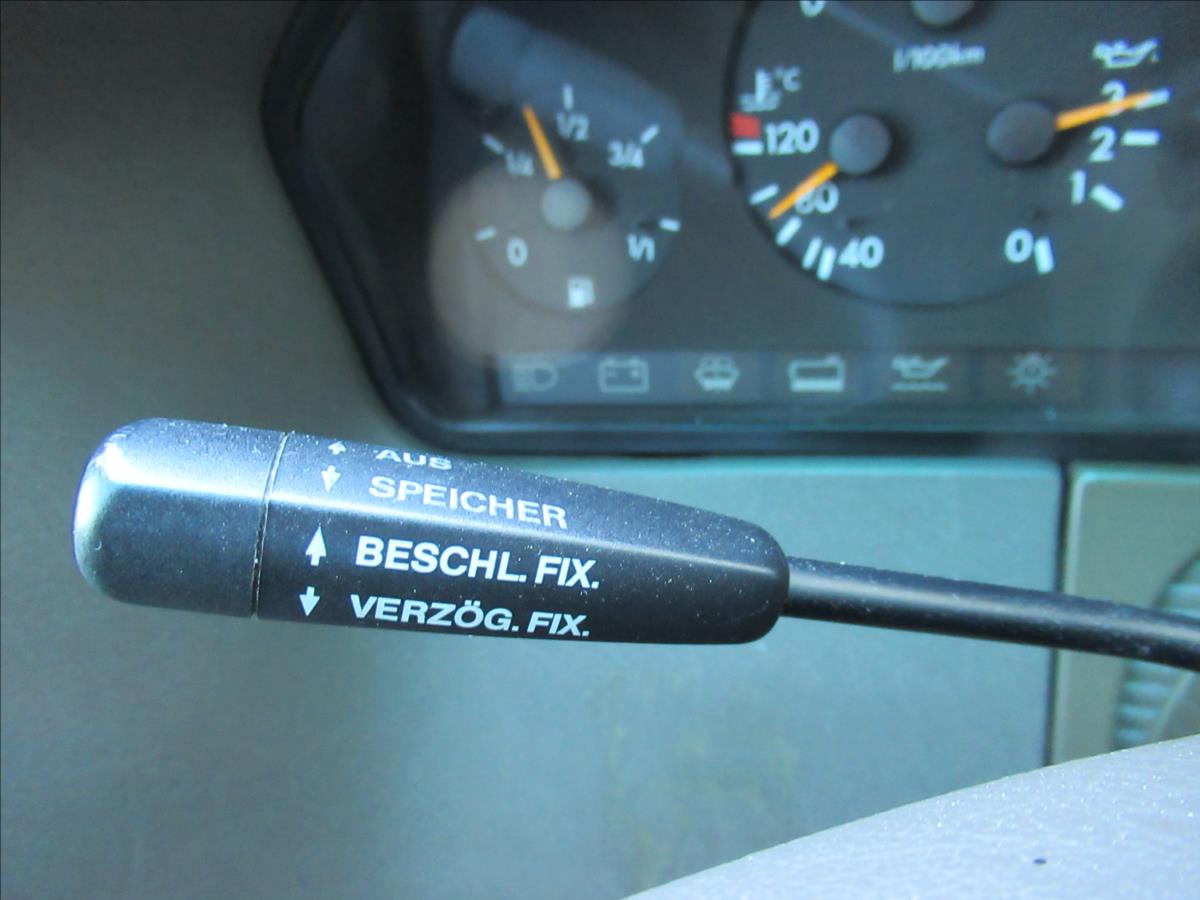 Mercedes-Benz 140