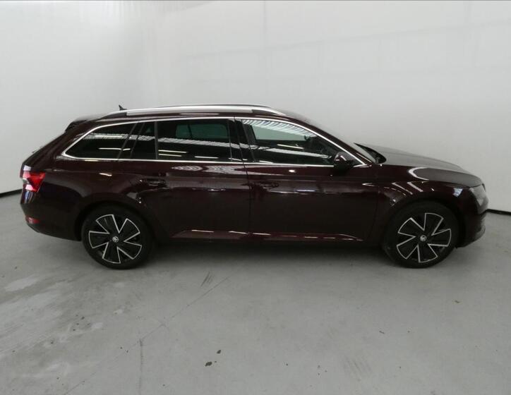 Škoda Superb 4