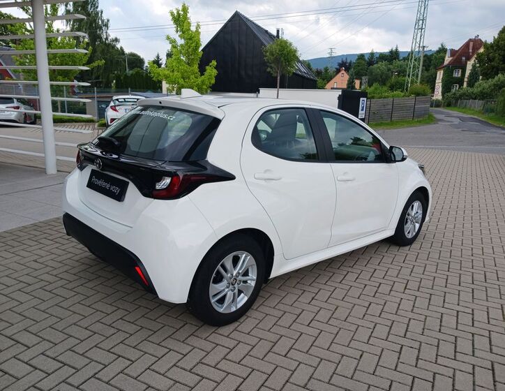 Toyota Yaris 6
