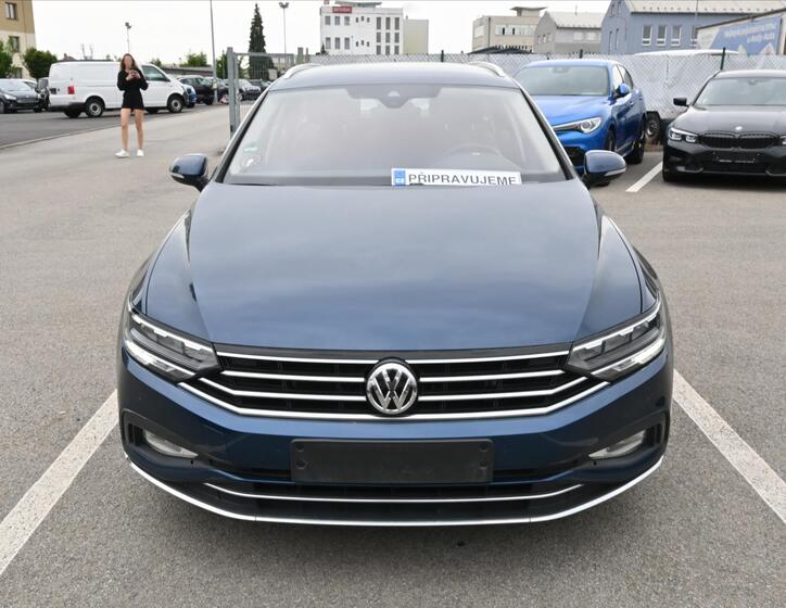 Volkswagen Passat 1