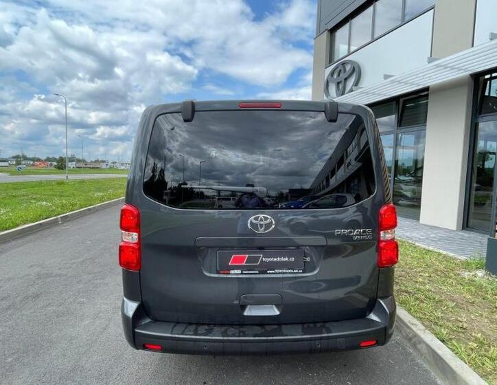 Toyota ProAce Verso 6