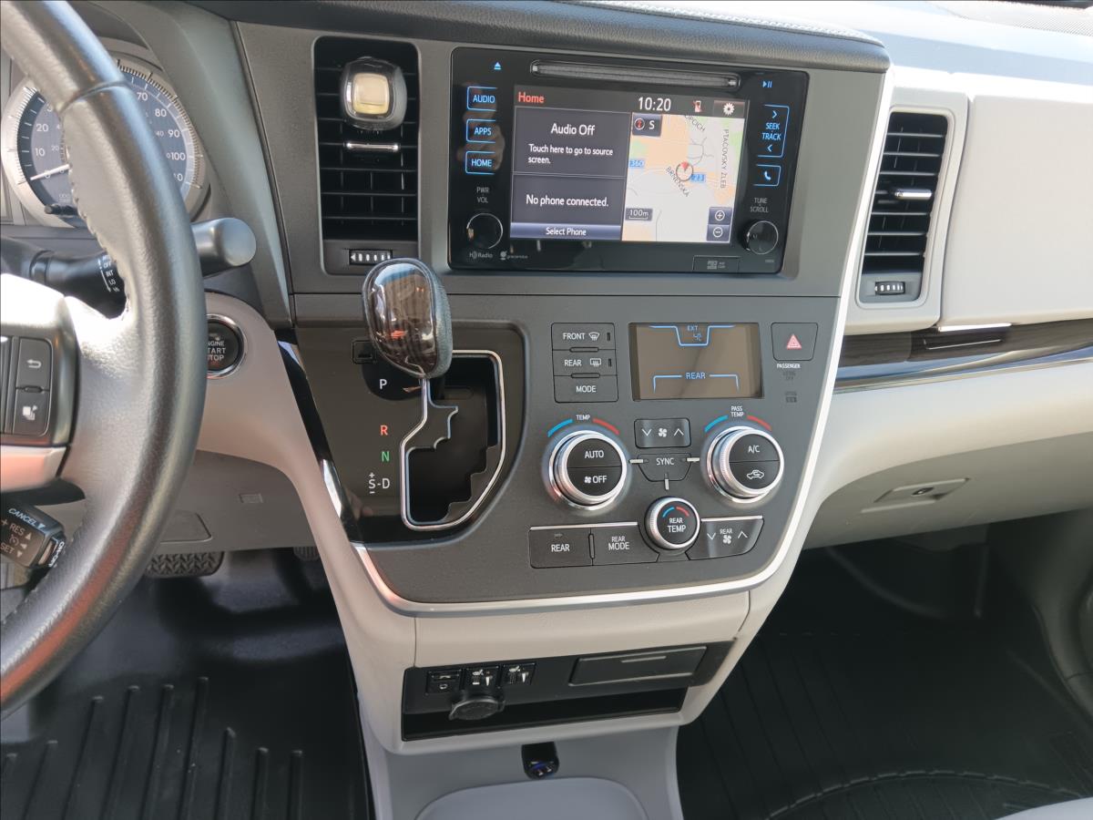 Toyota Sienna