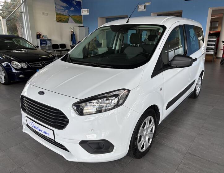Ford Tourneo Courier 3