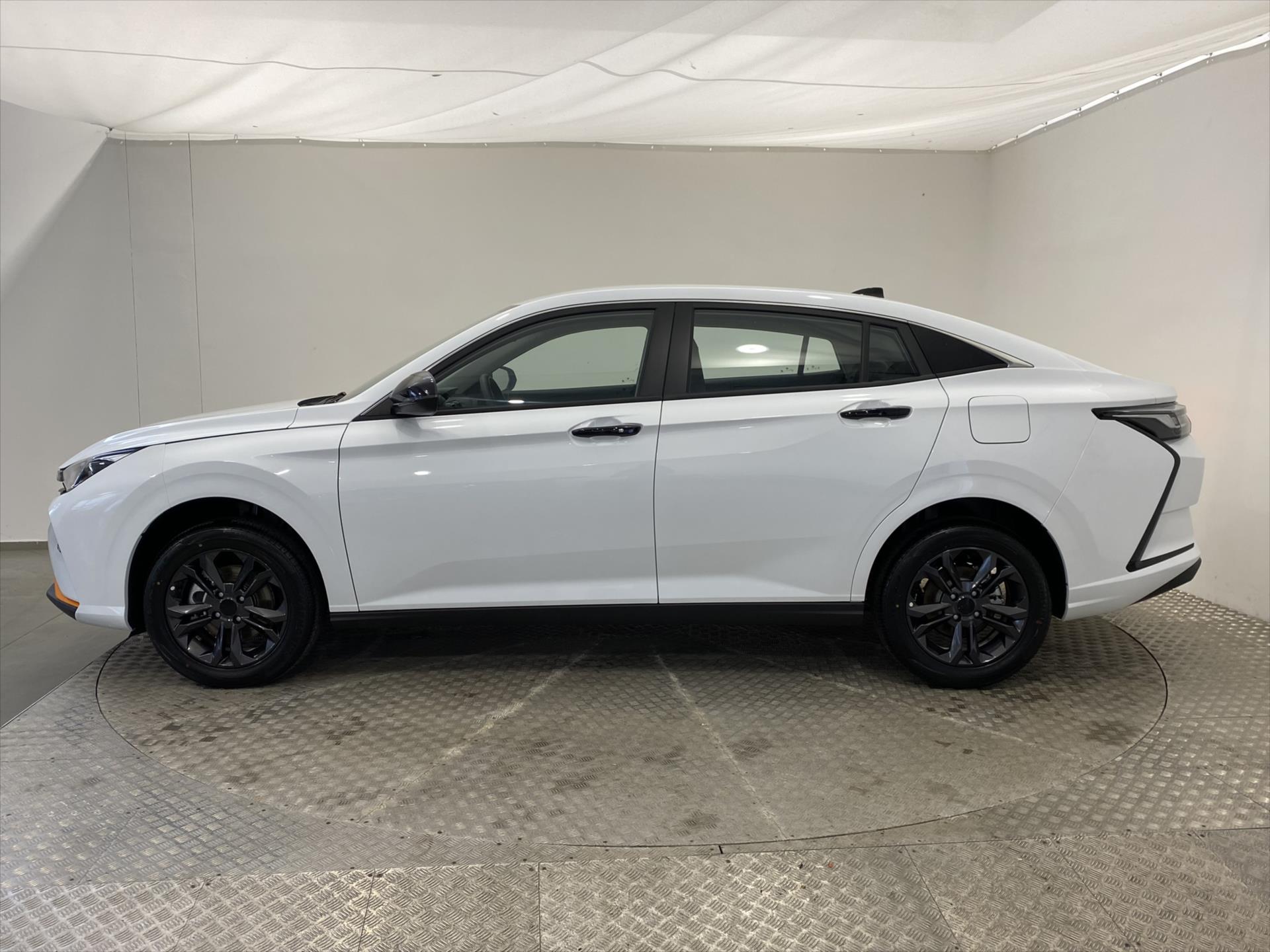 Dongfeng SHINE