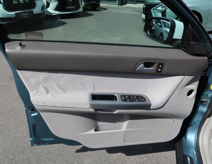 Volvo V50 19