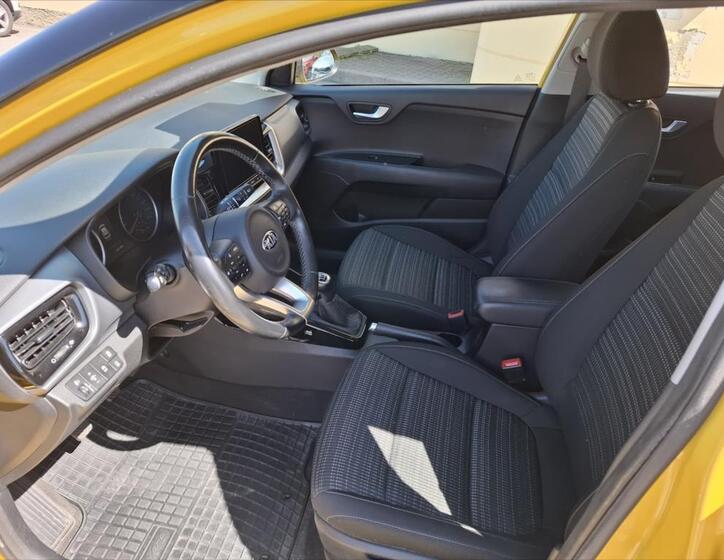 KIA Stonic 6
