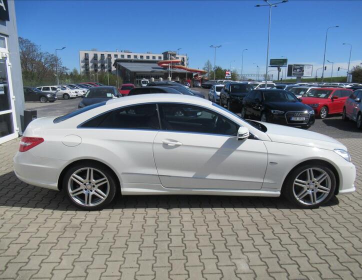 Mercedes-Benz Třídy E 6
