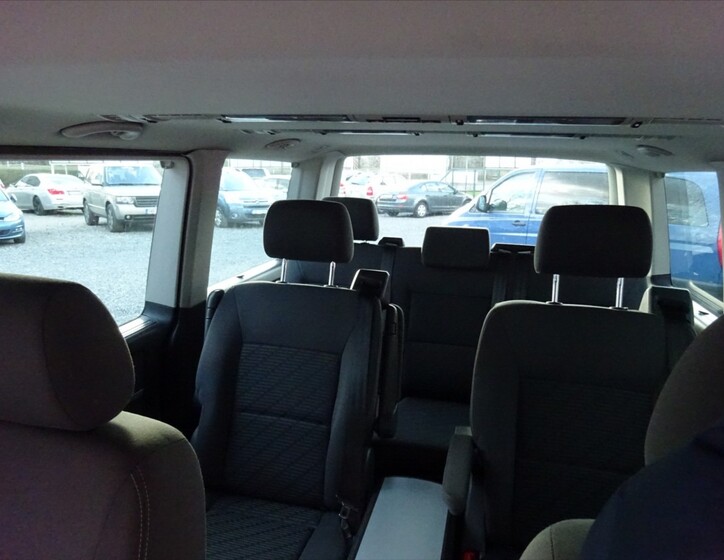 Volkswagen Multivan 30