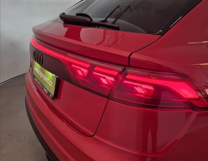 Audi Q8 15