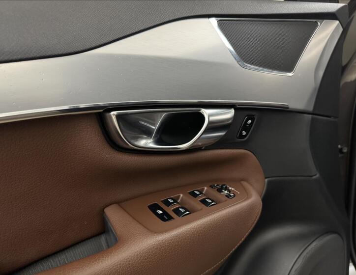 Volvo XC90 35