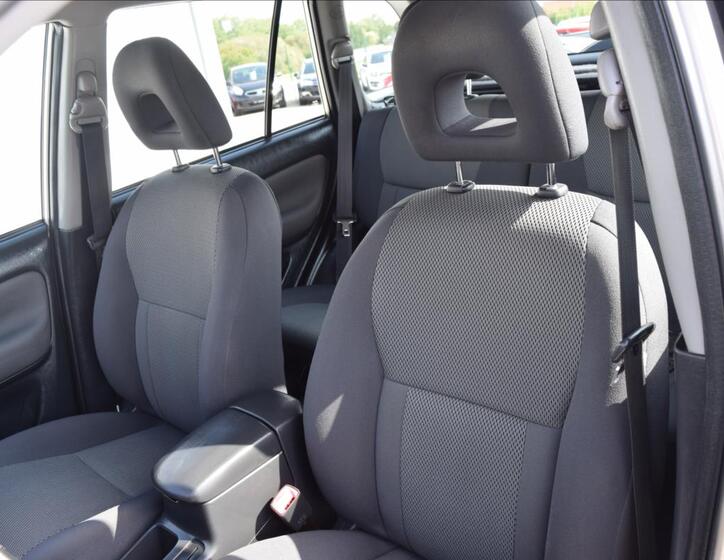 Toyota RAV4 14