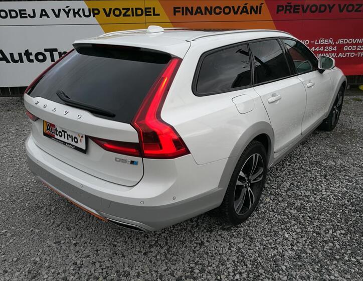 Volvo V90 3