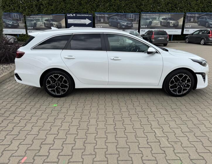 KIA Ceed 8