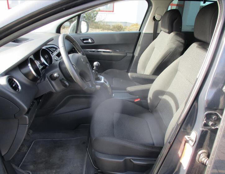 Peugeot 5008 7