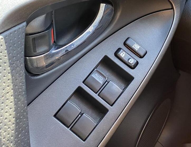 Toyota RAV4 29