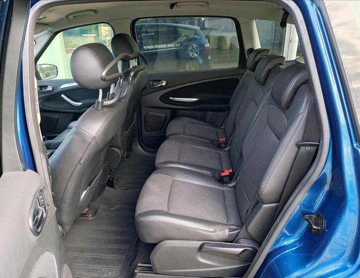 Ford S-MAX 10