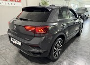 Volkswagen T-Roc 5