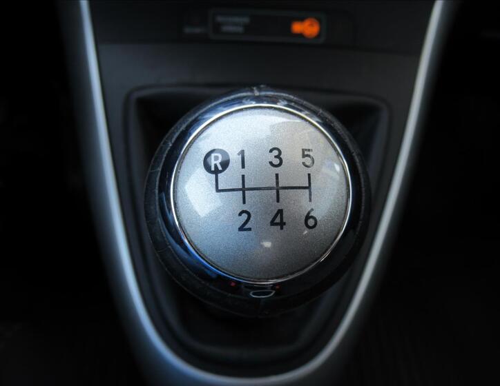 Toyota Verso 16