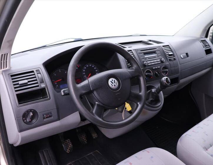 Volkswagen Caravelle 19