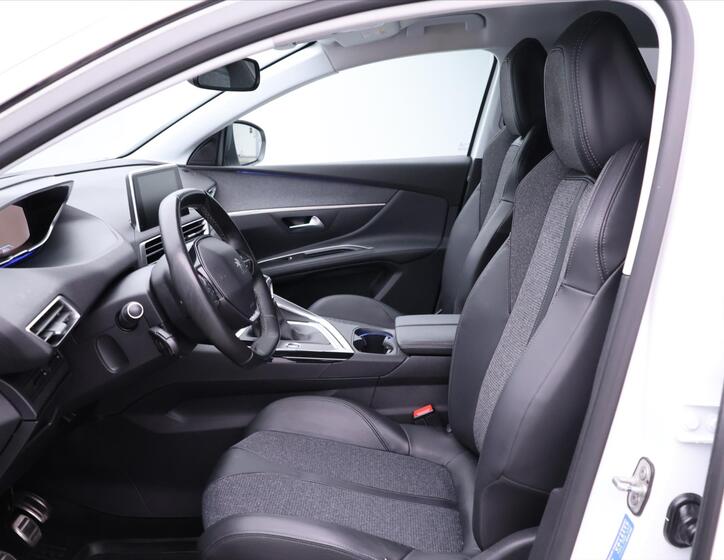 Peugeot 5008 12