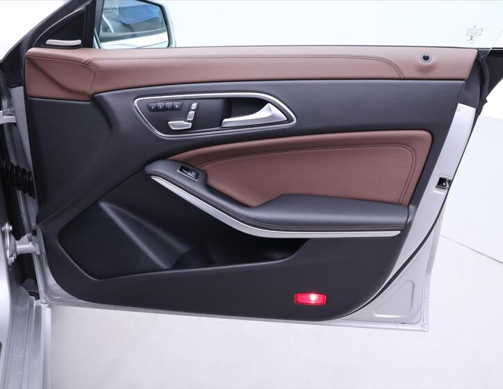 Mercedes-Benz CLA 13