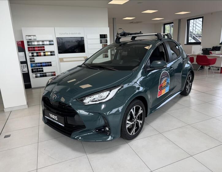 Toyota Yaris 1
