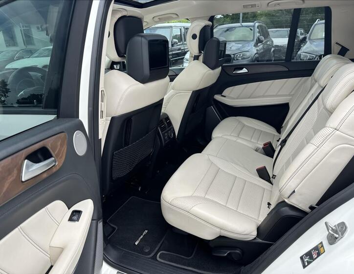 Mercedes-Benz GLS 11