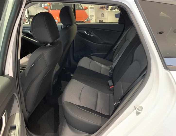 Hyundai i30 12