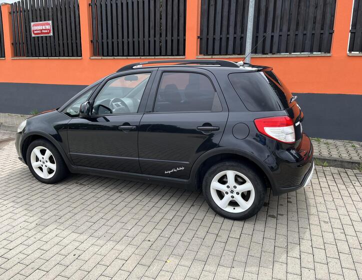 Suzuki SX4 8