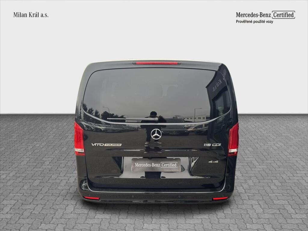 Mercedes-Benz Vito 4