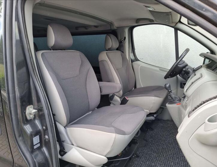 Opel Vivaro 19