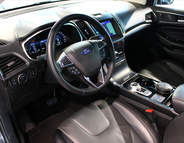 Ford Edge 13