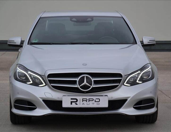 Mercedes-Benz Třídy E 4