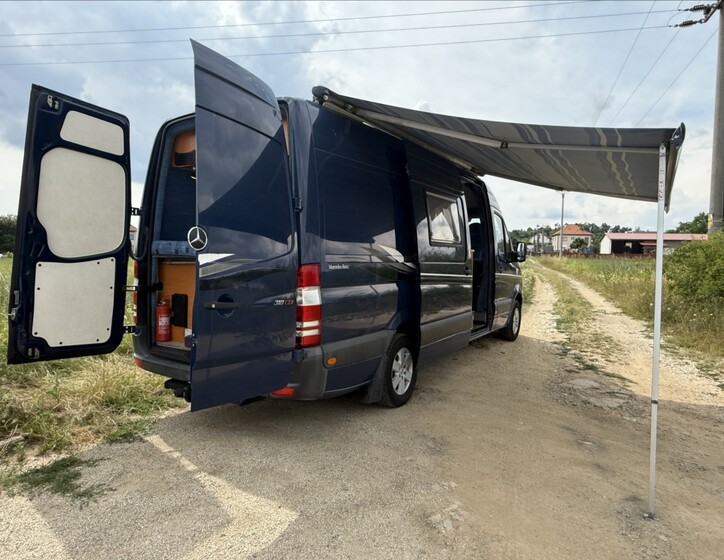 Mercedes-Benz Sprinter 4